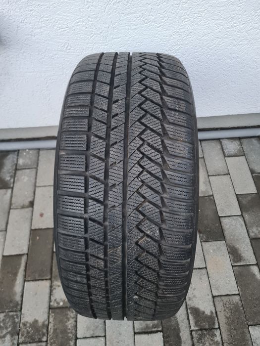 Vând o anvelopa de iarna 275/40/20
