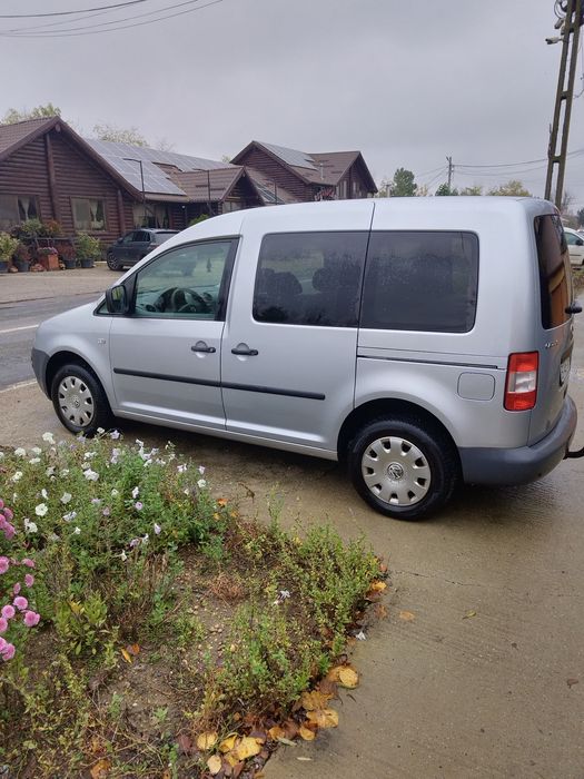 caddy 5 locuri usi pe ambele parti