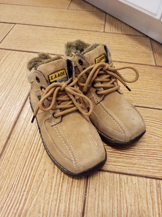 Ghete Laade,măr 31. Piele naturala. Noi.
