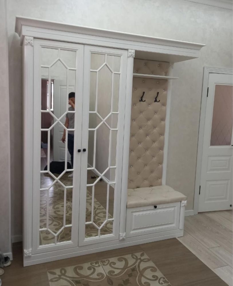 Прихожие в наличий по оптовой цене