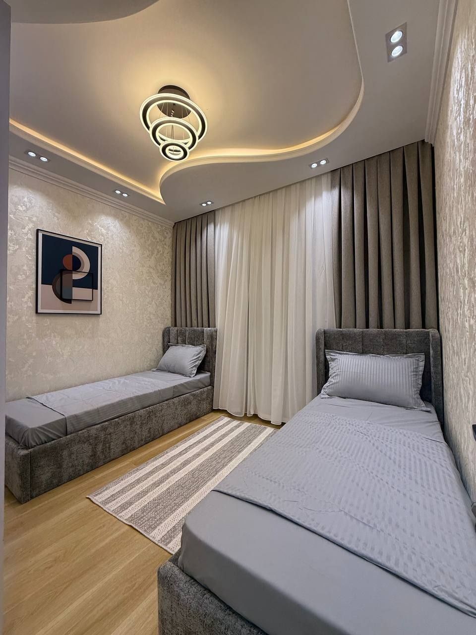 Продается 3х ком квартира на ул. Нукусской, ор-р: м. Ойбек, 88 м²