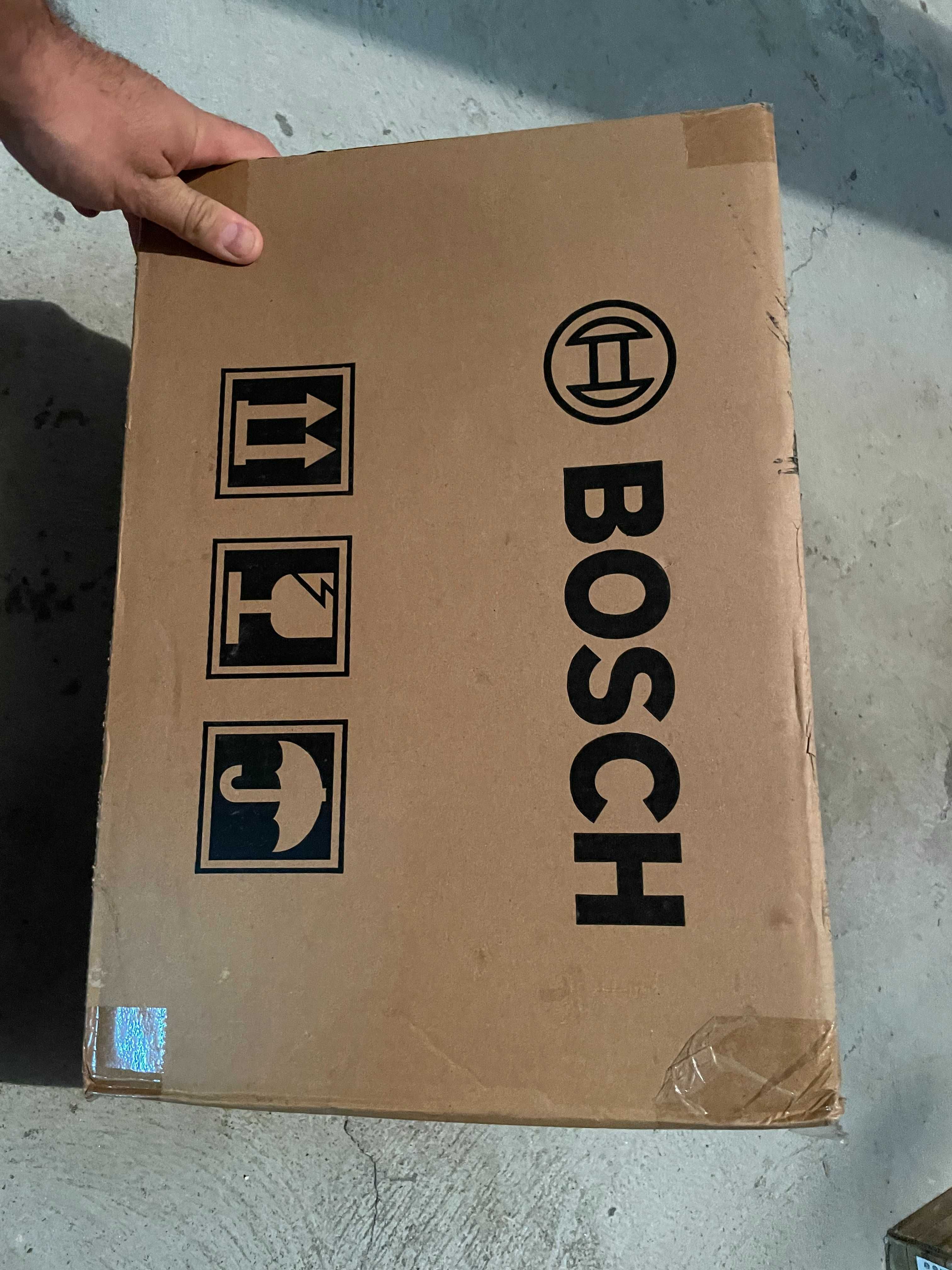 Мултикукър Бош BOSCH MUC11W12 чисто нов