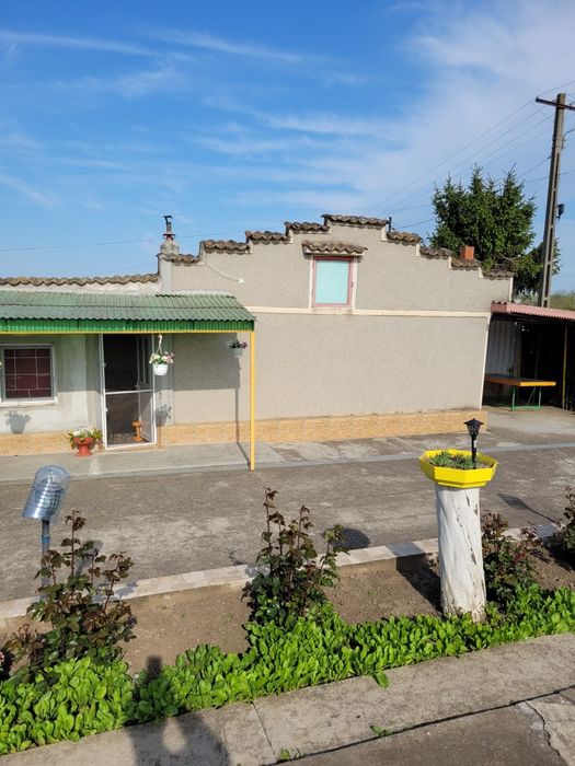 Vand casă com Comana ,sat Orzaru,jud Constanta