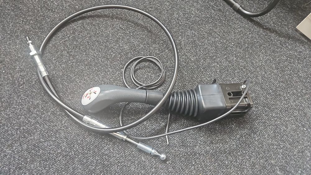 Maneta joystick pentru încărcător