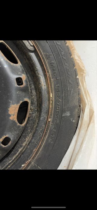 Vand 4 jante de tabla cu cauciucuri de iarna Debica