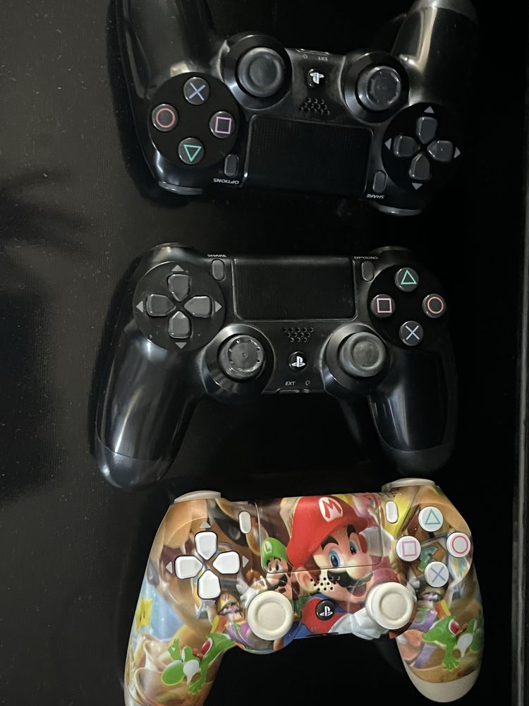 Продается PlayStation 4