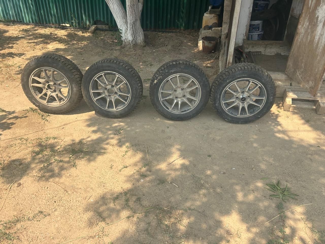 Продаю зимние шины RoadX 185/60 R14 – комплект 4 шт