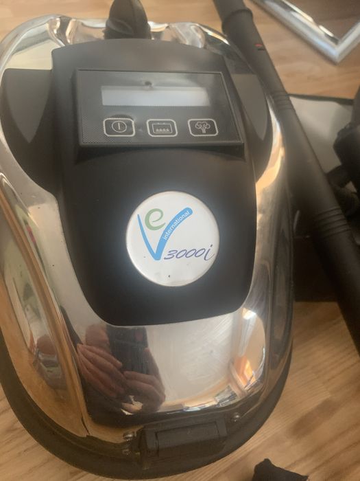 Продам Пароочиститель с паровым утюгом Evapor 3000i