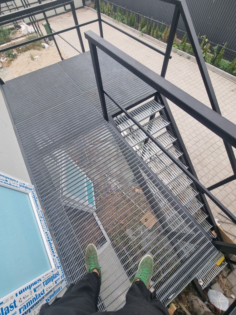 Scări metalice galvanizate