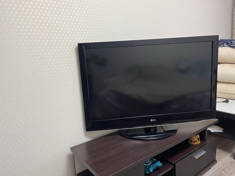 Продам телевизор