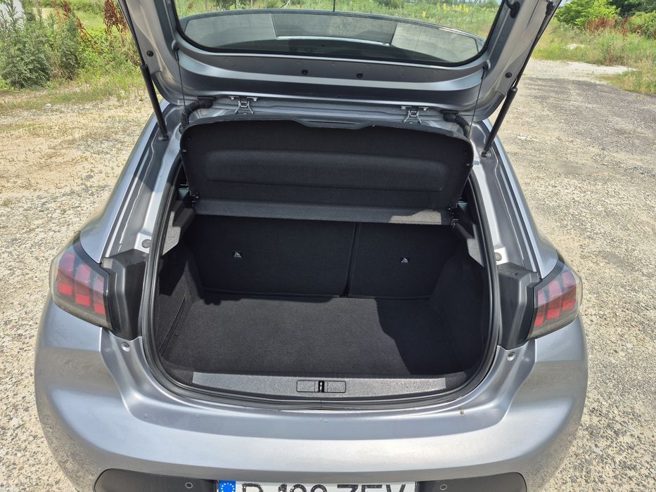 Vând Peugeot 208 Diesel din 2021 km 95000