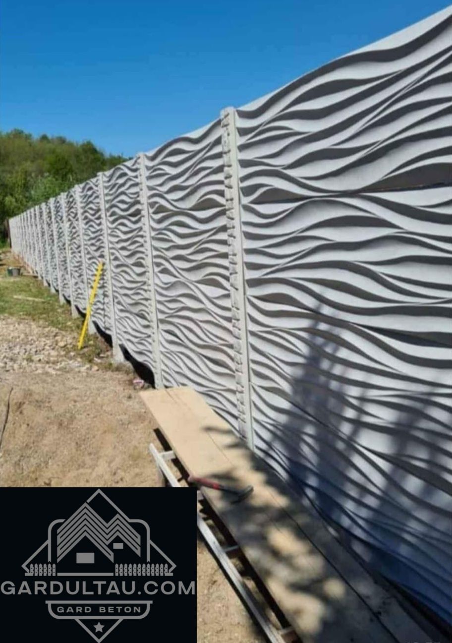 Placi de gard și stalpi de la gardultau.com garduri din beton comprima