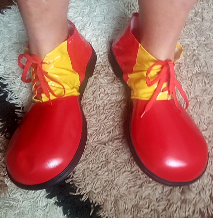 Clown Shoes ... foarte Hayoshi...marime universala