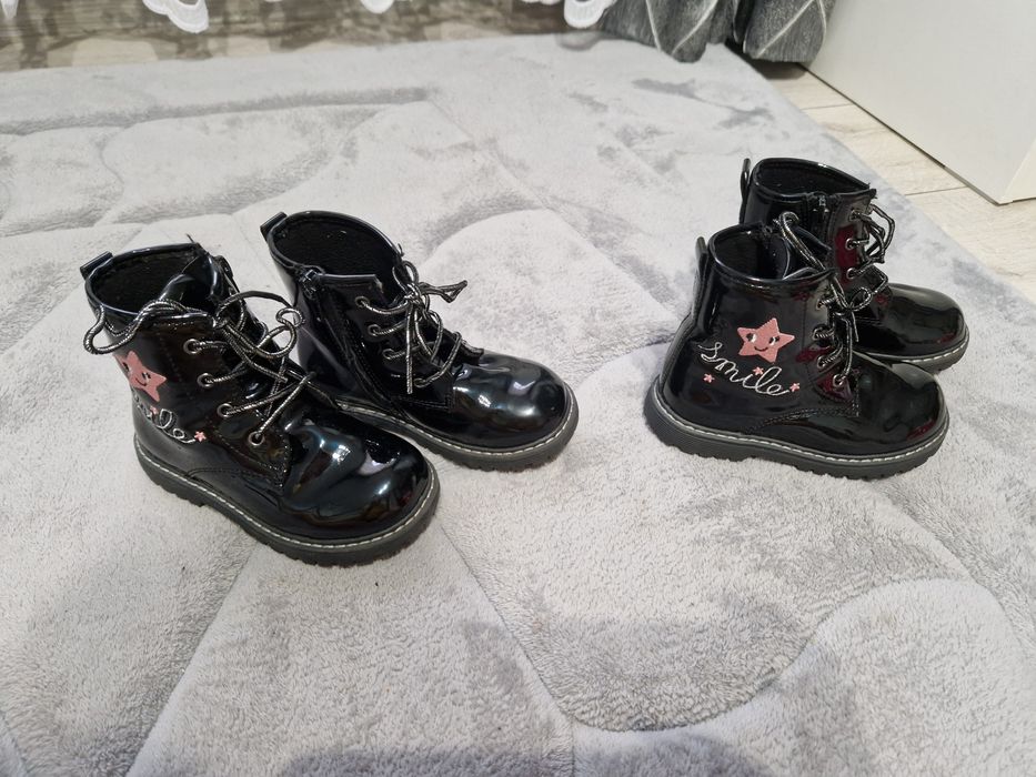 Vând ghetuțe pentru fete Nr. 25 Graceland Deichman