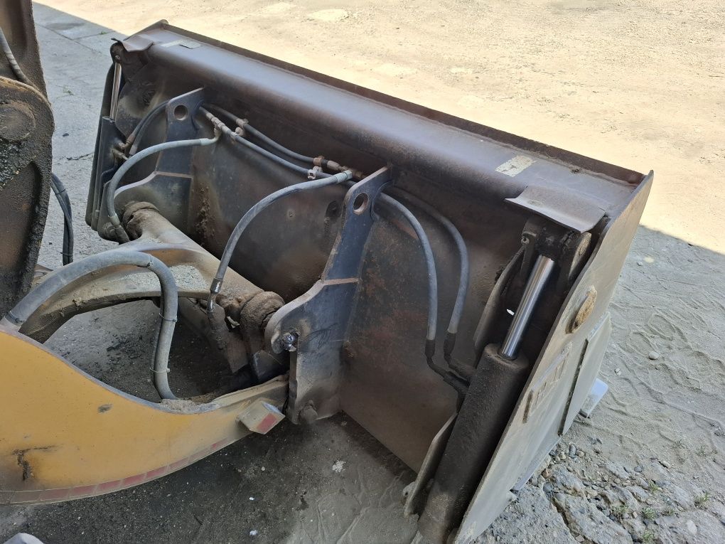 Caterpillar 908H *An 2008 *Cupa 1 m3 *11800 ore *Unic proprietar