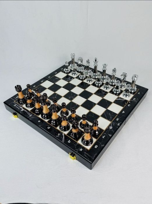 SHAXMAT 
6680A
39×39×7sm
SKIDKA:40$
Made in china

Настольная игра Roy