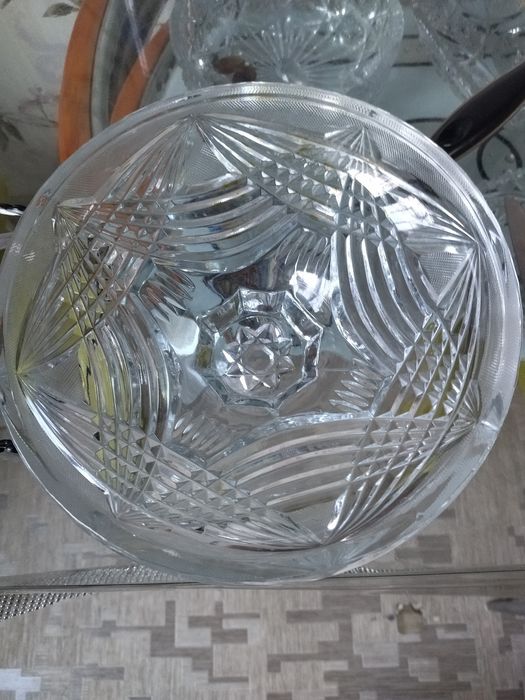 Хрустальная ваза