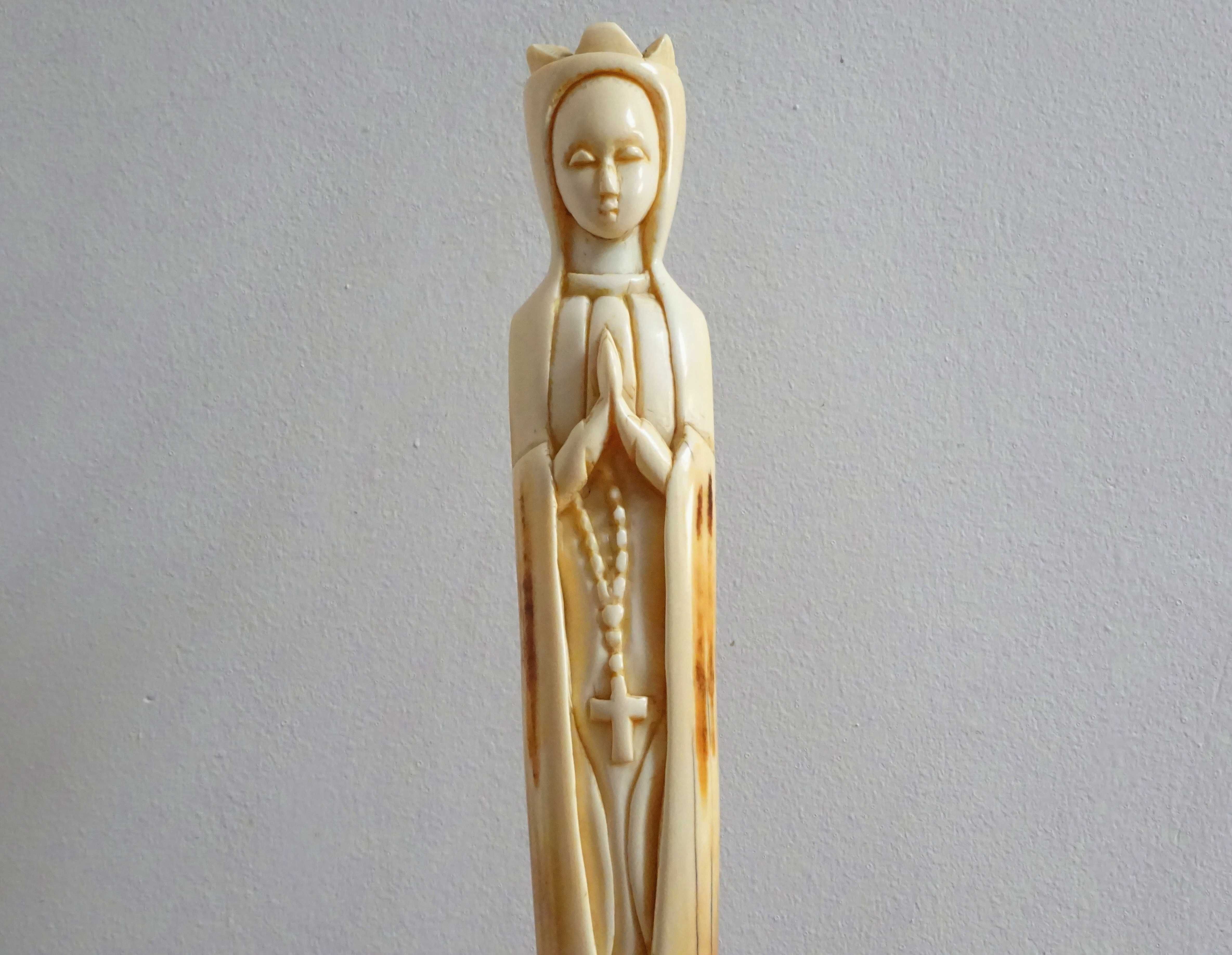 Statueta veche ‘Fecioara Maria’, sculptata manual - UNICAT