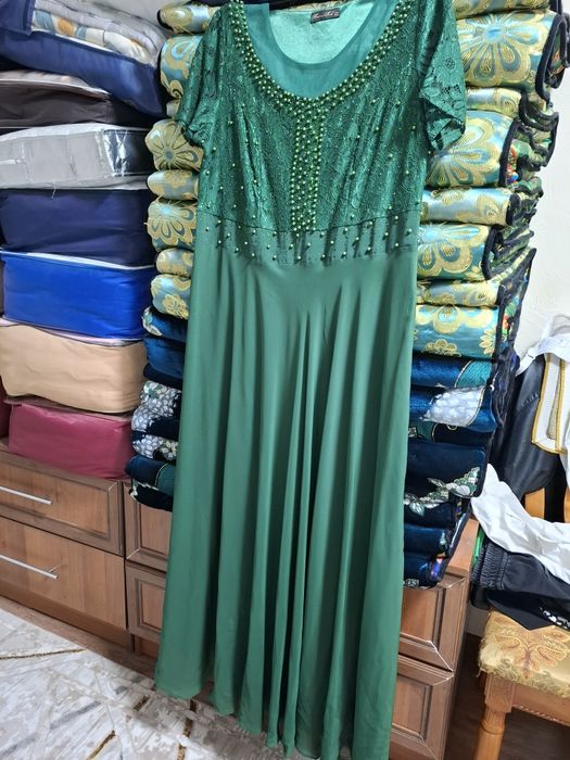 Вечернее платье  52 р