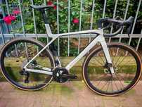 Bicicleta cursiera carbon Trek Madone SL6 Gen 8