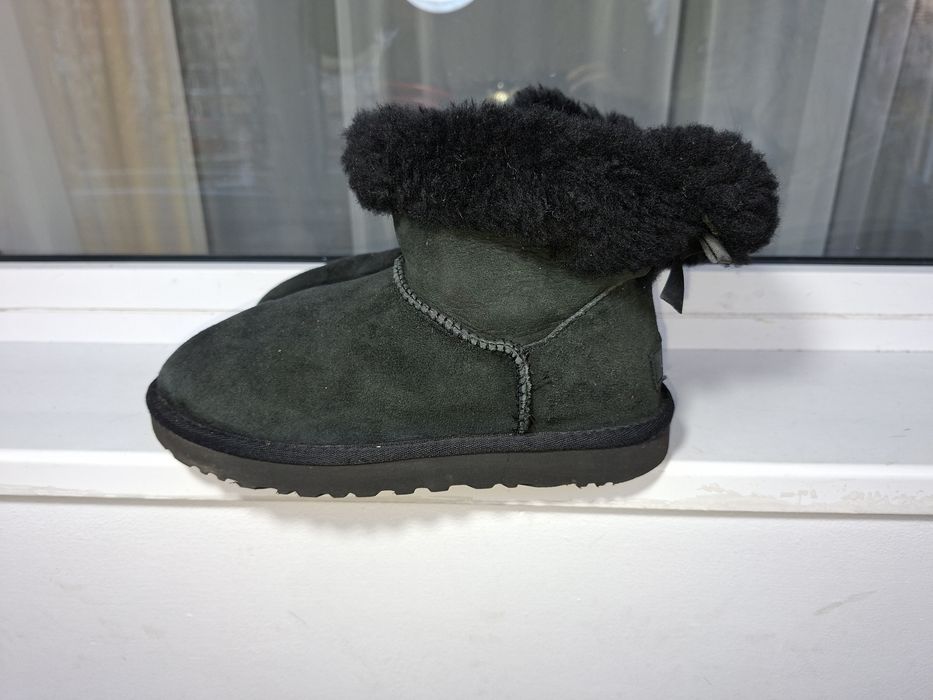 Vând cisme UGG originale nr 38