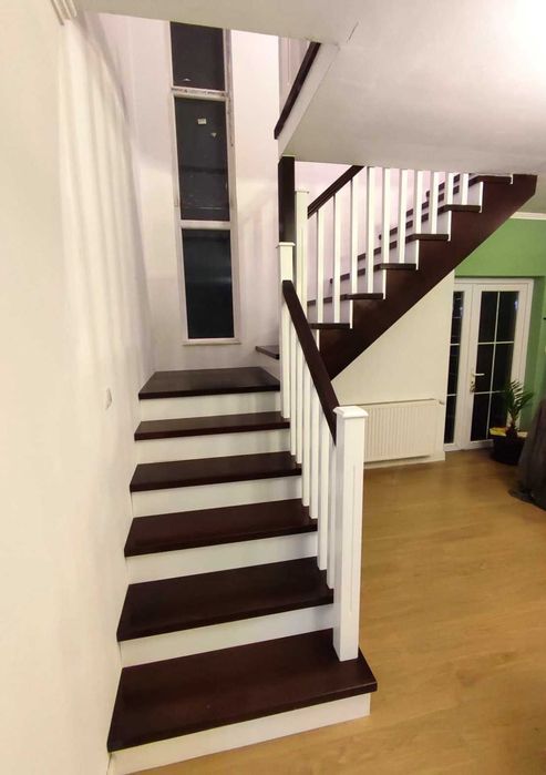 Trepte, scări din lemn masiv