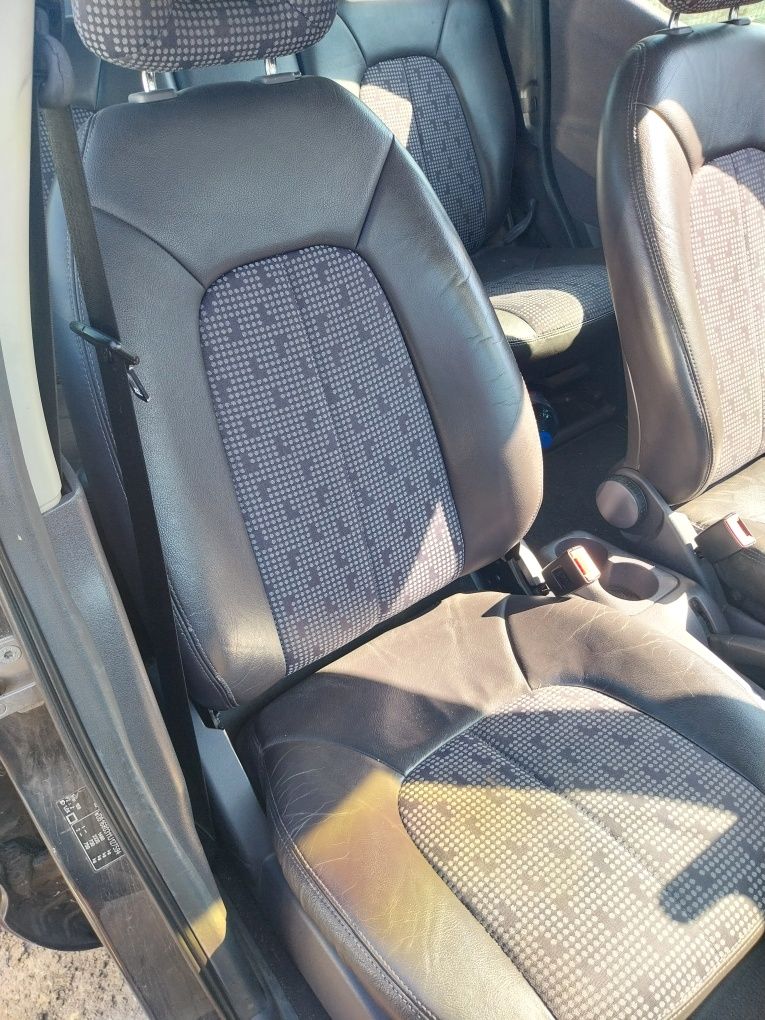 Продавам на части Мерцедес A140 W168 Mercedes Бензин