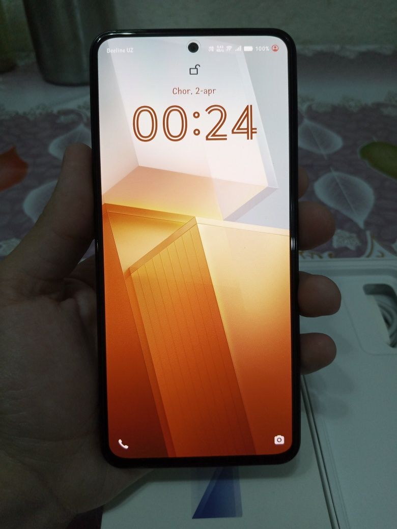 Vivo Y 100  2 oy ishlagan