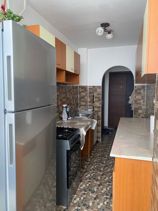 Închiriez garsonieră mobilată