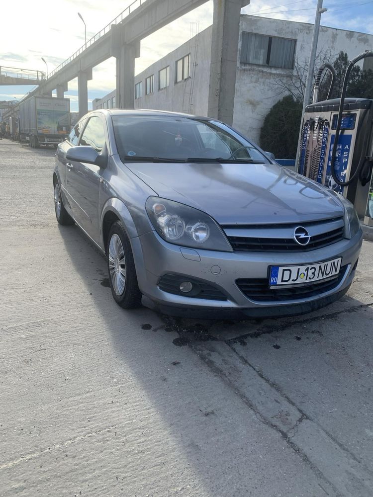 Opel Astra H GTC