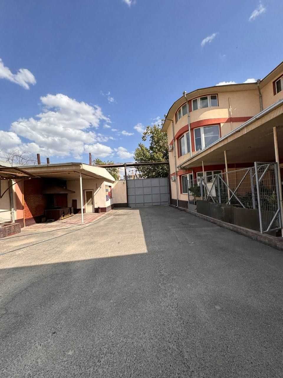 База Яшнабадский район 70-соток Строения 6995 м² фуры своя ж/д ветка