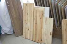 Vindem panouri din lemn masiv de pin perfect finisate