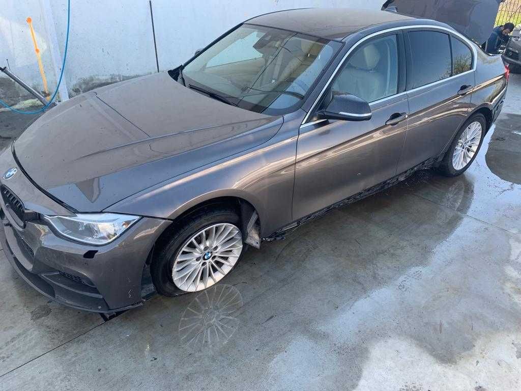 Dezmembrez bmw 320 f30/bara f30/aripa f30/capota f30/interior f30