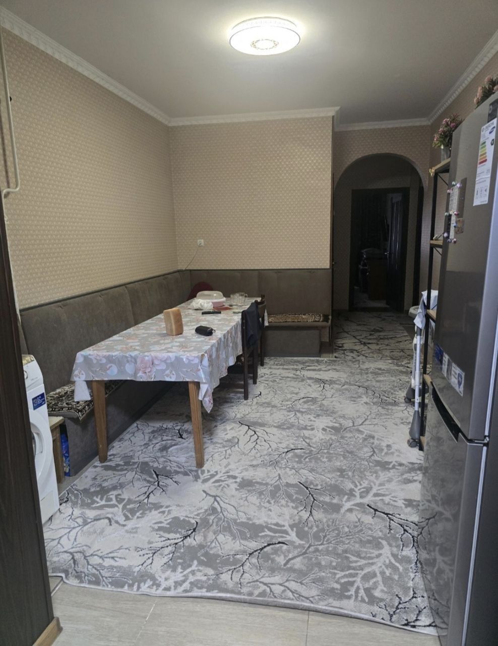 Юнусабад 19 квартал. Продается квартира  4/1/5