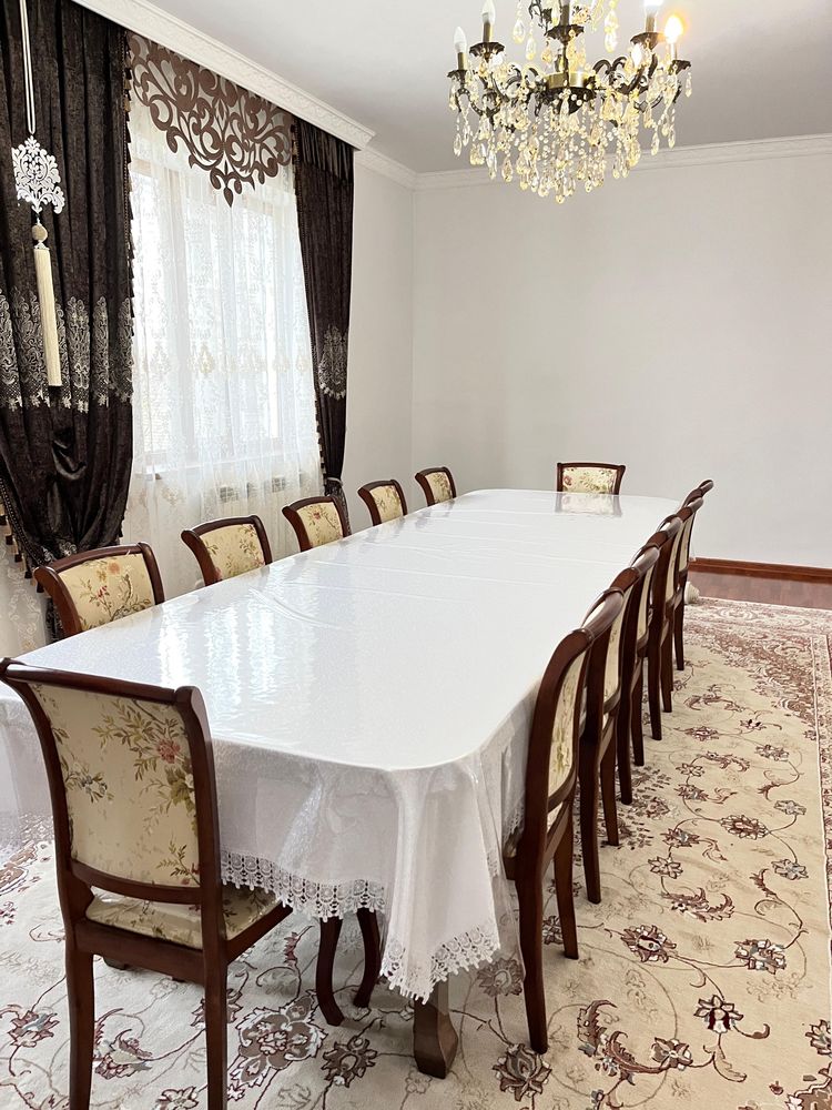 Продам стол и стулья