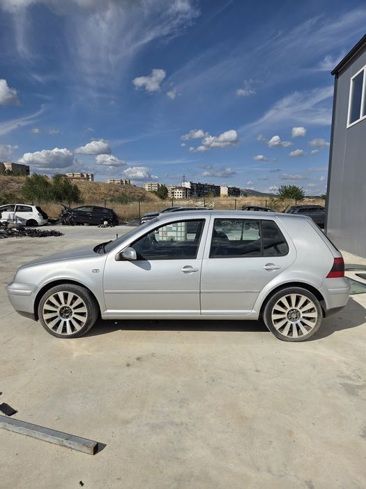 VW Golf 4 2.0 бензин (На части)