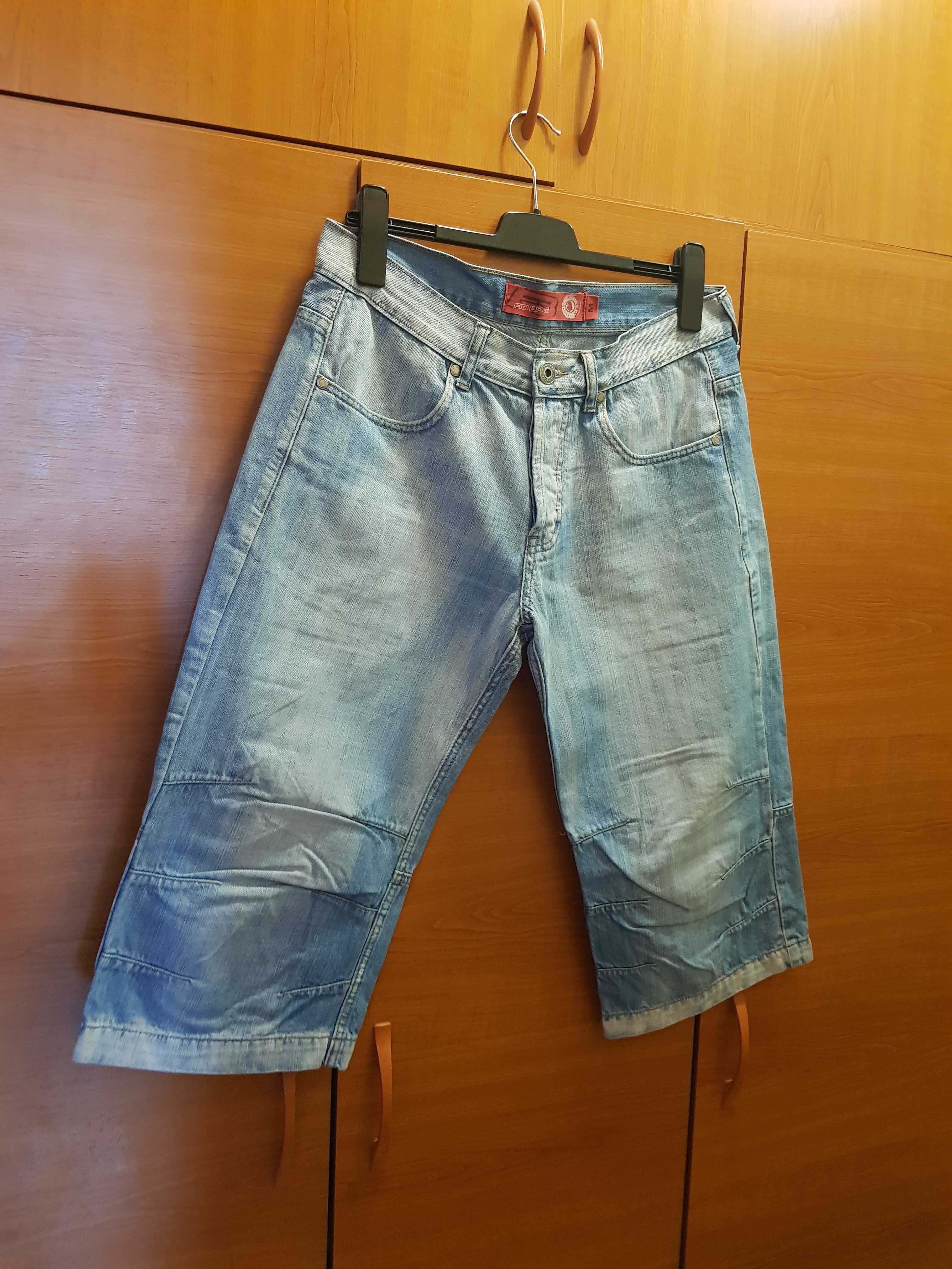 jeans bărbătești 3/4, mărimea M