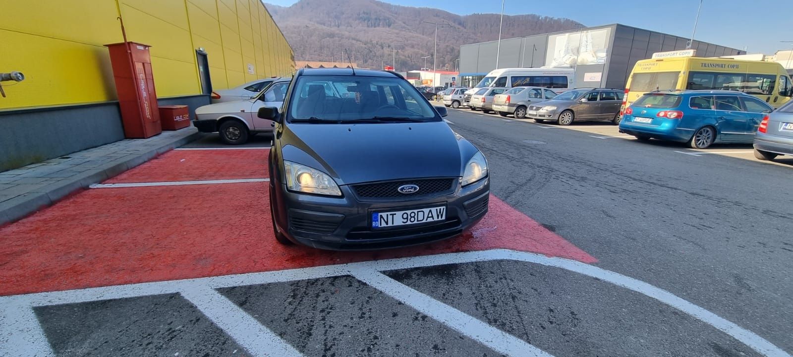 Vând Ford focus 2 1.6 dizel