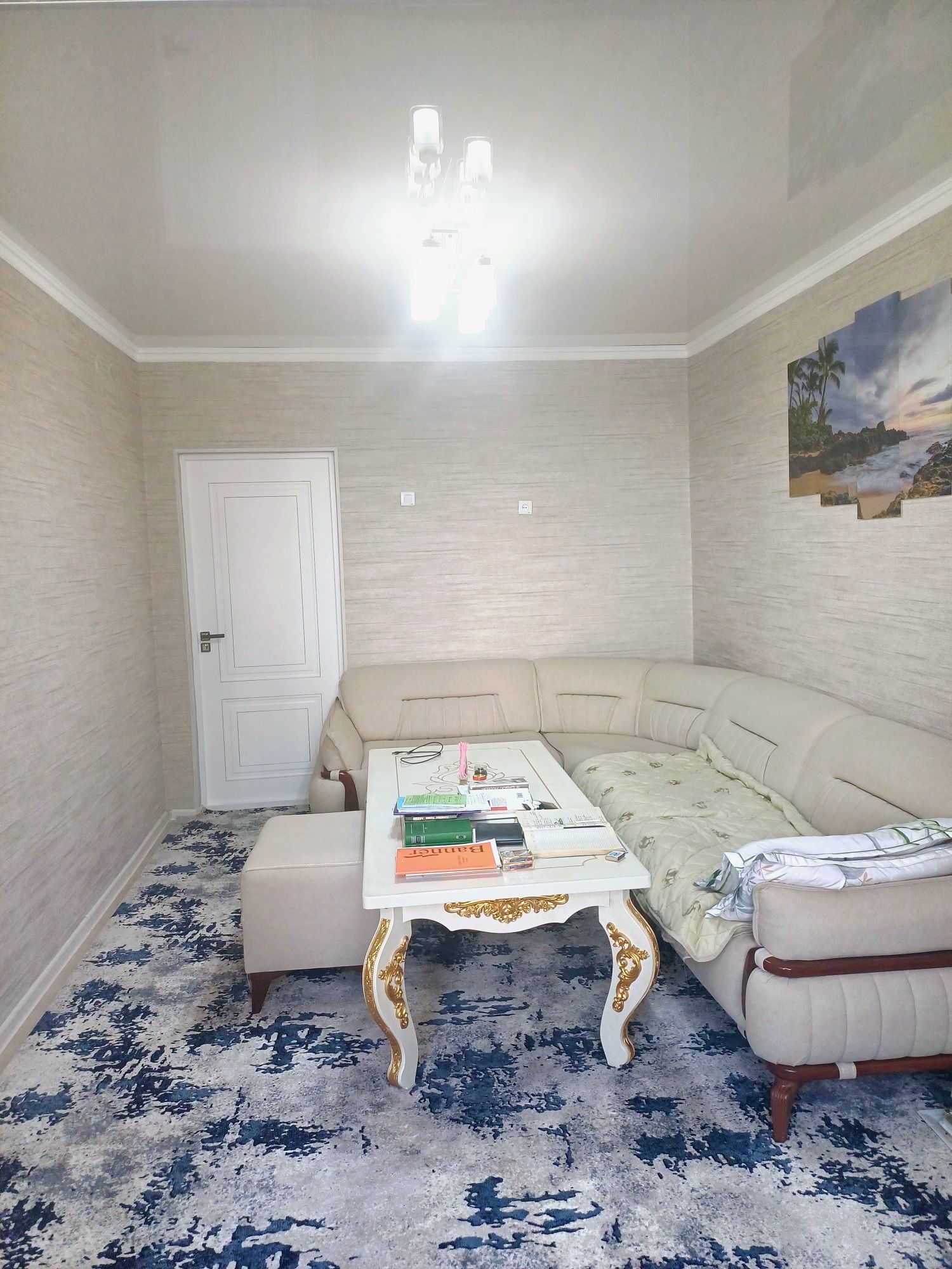 Vasxod 6xona 185kvadrat 2ta vanna 2ta tualet 7ta balkon 2etaj Lift bor