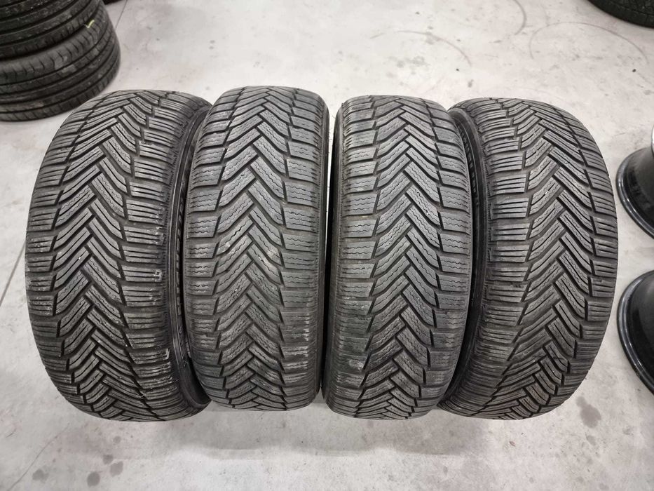 4 Anvelope IARNA 205.55.16 'Michelin' ; stare foarte buna