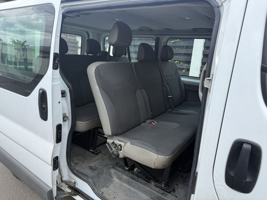 Opel vivaro  9 locuri 2013 pasul lung