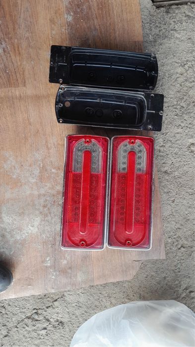 Задние фонари от Гелендвагена