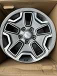 Nu RATA! Distantieri 30mm+Jante Orig. Jeep Wrangler 17x9 5x114.3/5x127