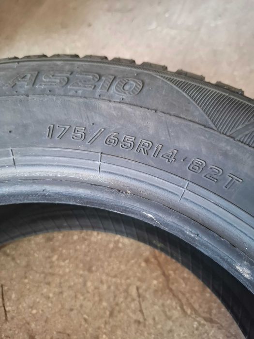 2 Всесезонни гуми Falken 175/65/14 Дот23 7.5мм