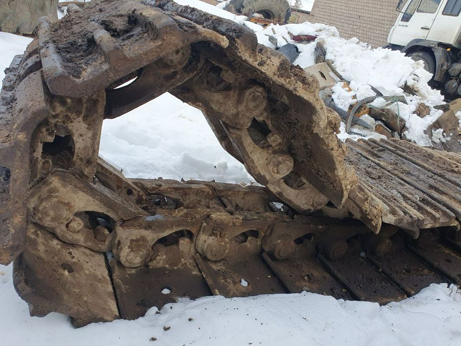 Бульдозер Т130  Экскаватор гусеница
