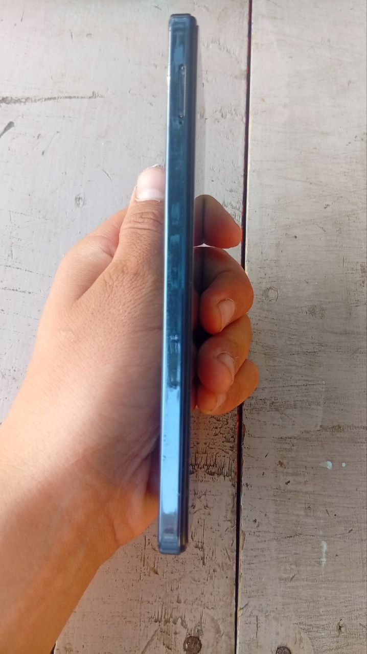 infinix hot 40 8/256 GB kar dak bor