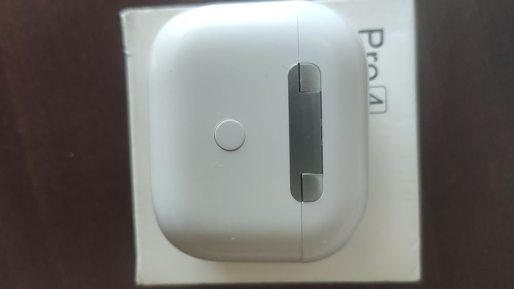 Продавам два комплекта безжични слушалки