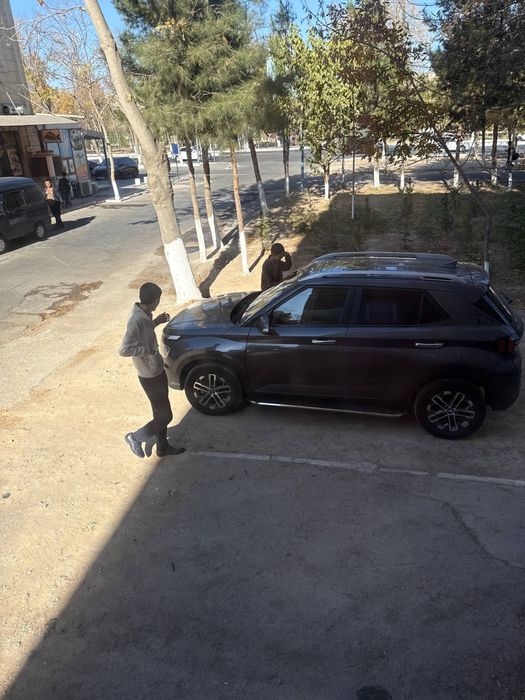 Hundai venue 2023 yil