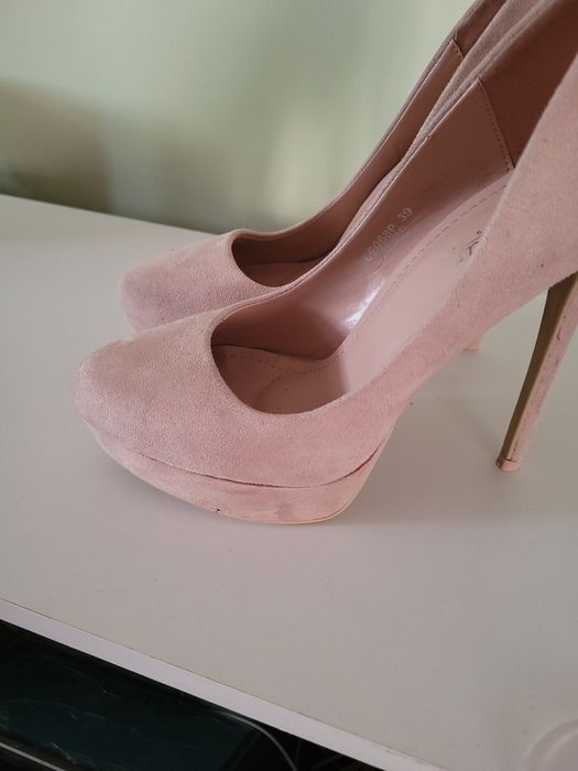 Дамски обувки на ток