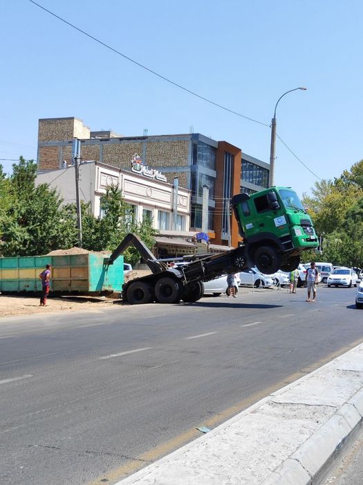 ВЫВОЗ МУСОРА НЕДОРОГО  КОНТЕЙНЕР грузчики все виды  грузовых машин